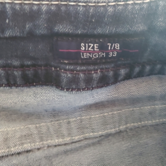 Women's Vigoss size 7/8 dark denim distressed jeans. The Chelsea bootcut. - Picture 16 of 16